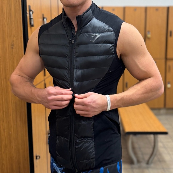 GYMSHARK MEN INSULTED VEST JACKET WARM COAT DOWN POLYESTER QUILTED SLEEVELESS S - Picture 14 of 16
